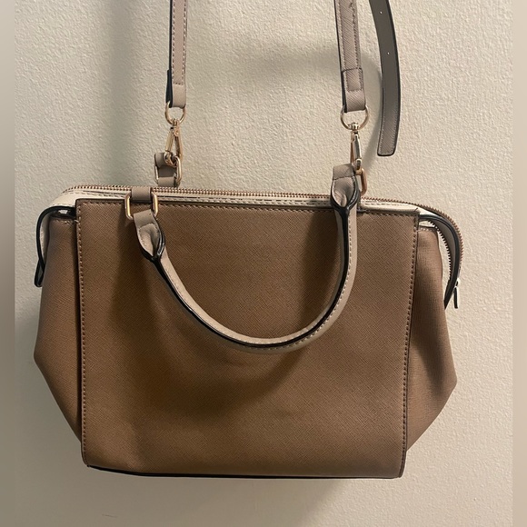 Guess Neutral Purse - Picture 4 of 6